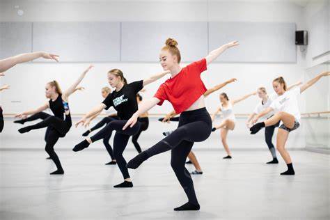 Contemporary Class - Age 14-18 (Intermediate Advanced)