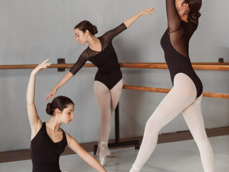 Join our Ballet Classes for Intermediate Students